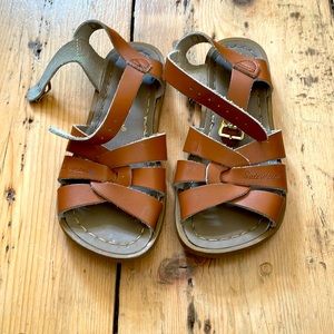 Girls leather Salt Water sandal